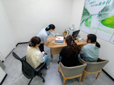 農(nóng)行平陰榆山路支行:暖心服務(wù)解民憂 專業(yè)守護(hù)伴前行